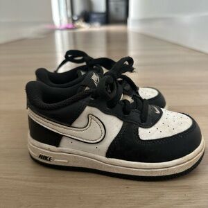 Nike Kids Black and White Sneakers